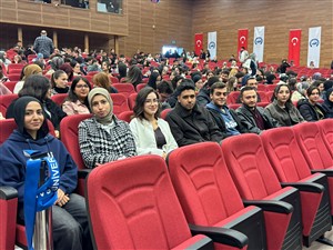 Diş Hekimliği Fakültesi Öğrencileri Kariyer ve İstihdam Günü’ne Katıldı